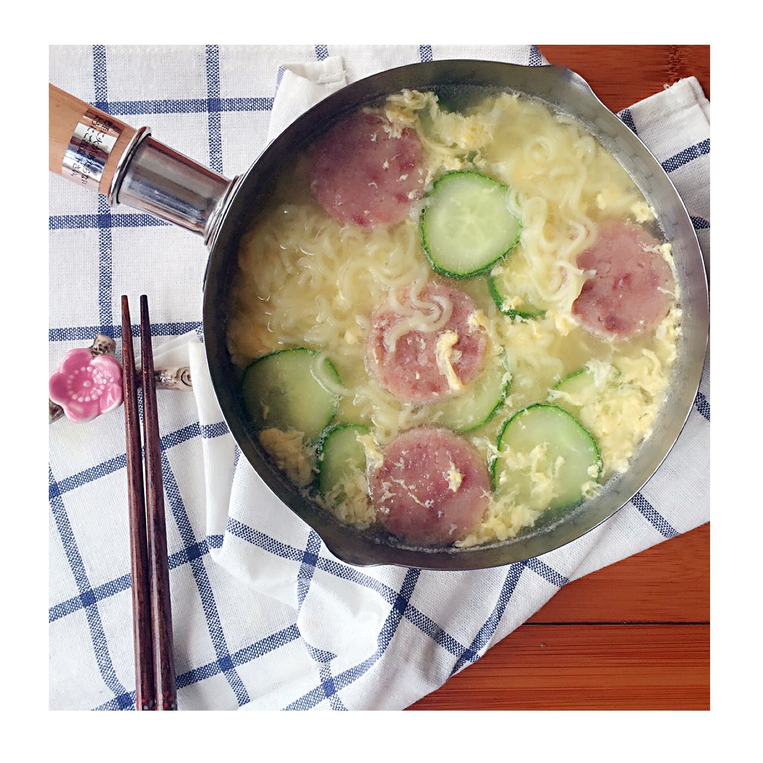 满足食欲的深夜秘密 森系浓香泡面