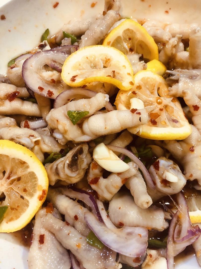 我是爱烧菜的洋洋做的泰式甜辣酱鸡爪