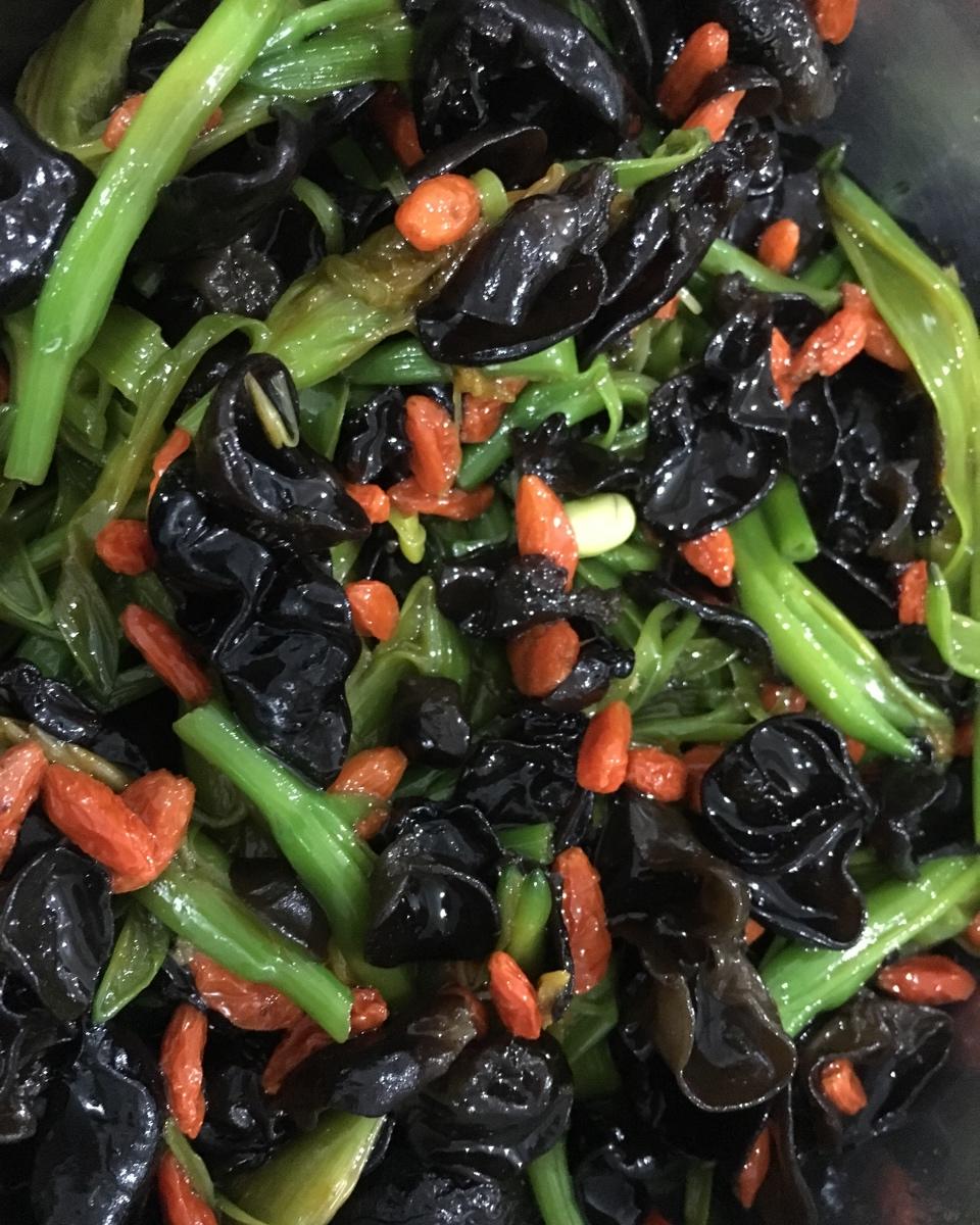 凉拌鲜黄花