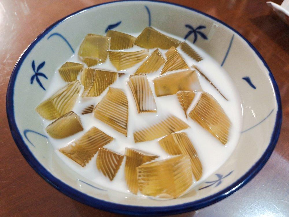 茅根竹蔗红萝卜马蹄凉粉冻