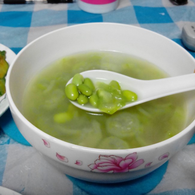 衛小作做的毛豆絲瓜湯