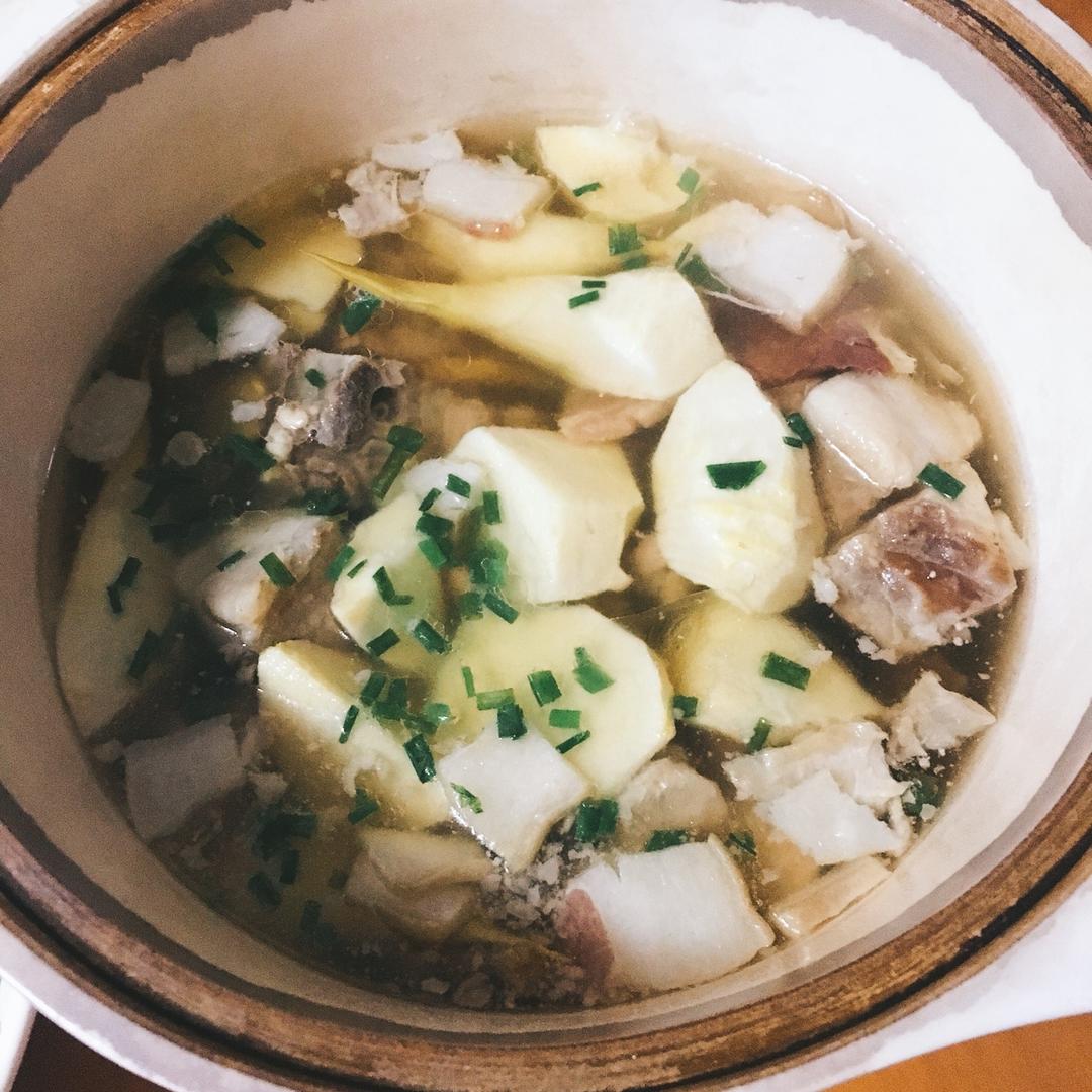 鲜笋金汤火腿煲