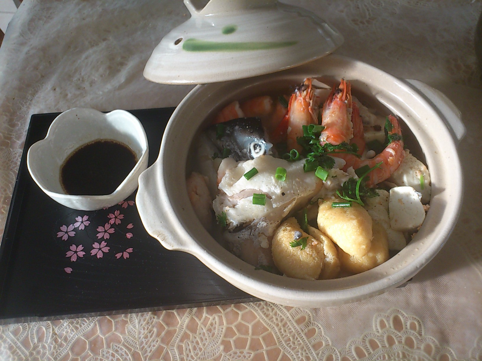 鱼头鲜虾豆腐汤