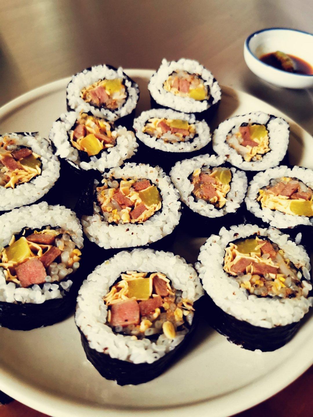 高颜值的紫菜包饭