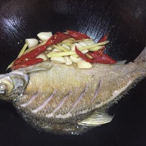 张姐-红烧鱼的做法 步骤4