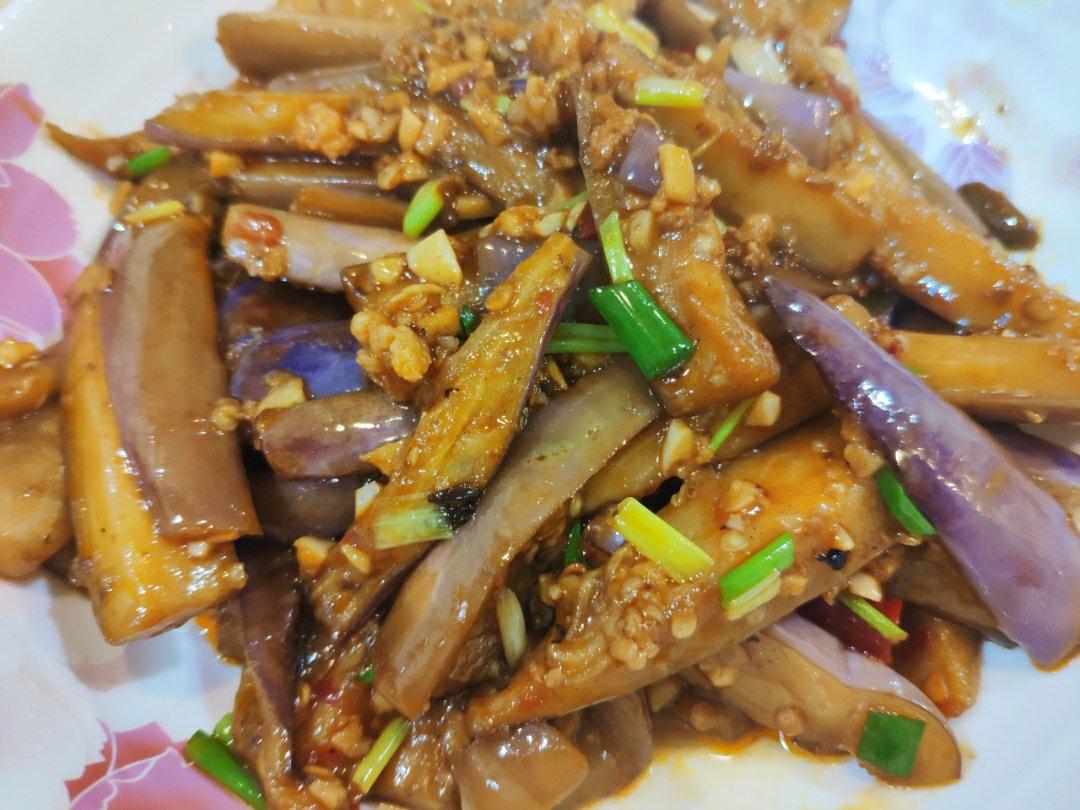 厨师长教你：“肉末烧茄子”的家常做法，口感软糯适合下饭，收藏