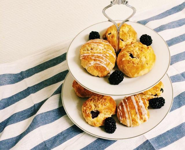 爆浆蓝莓司康 Blueberry Scones