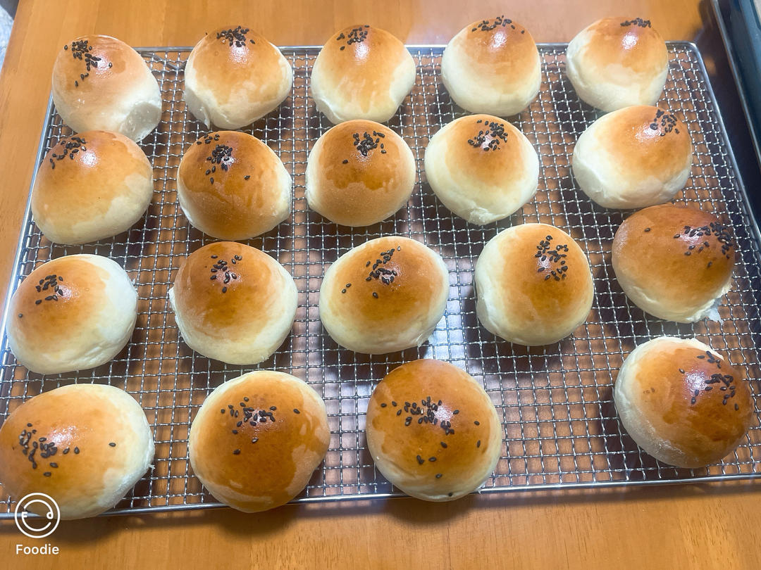 软fufu的经典肉松肠仔包