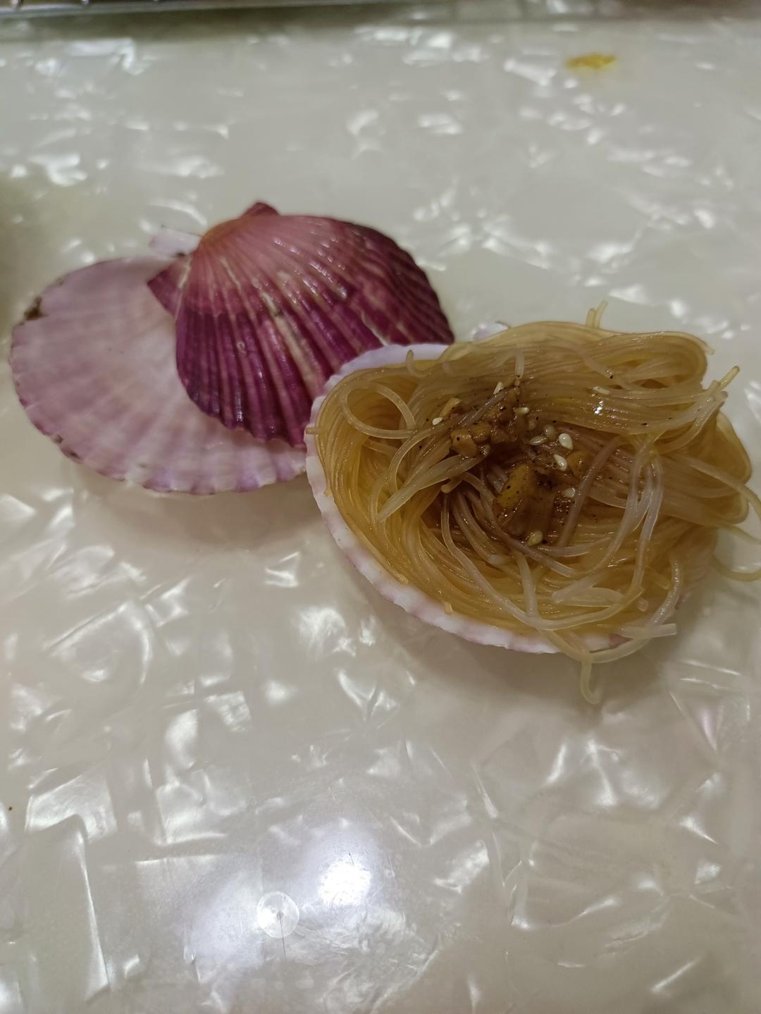 零失败的蒜蓉粉丝蒸扇贝