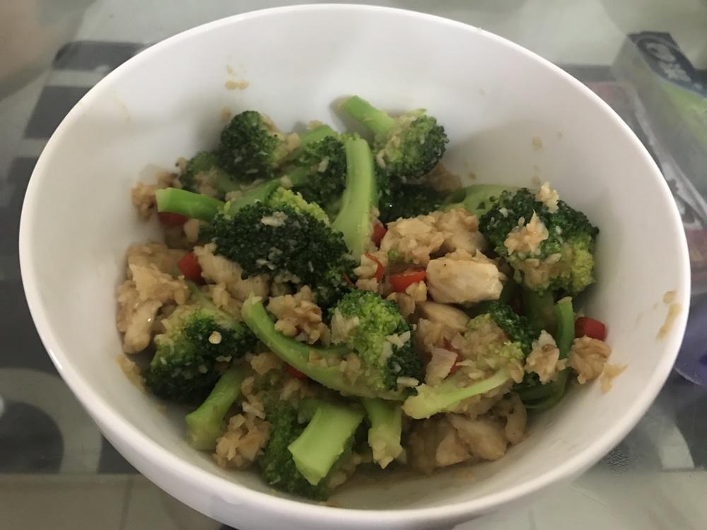 西兰花炒鸡肉