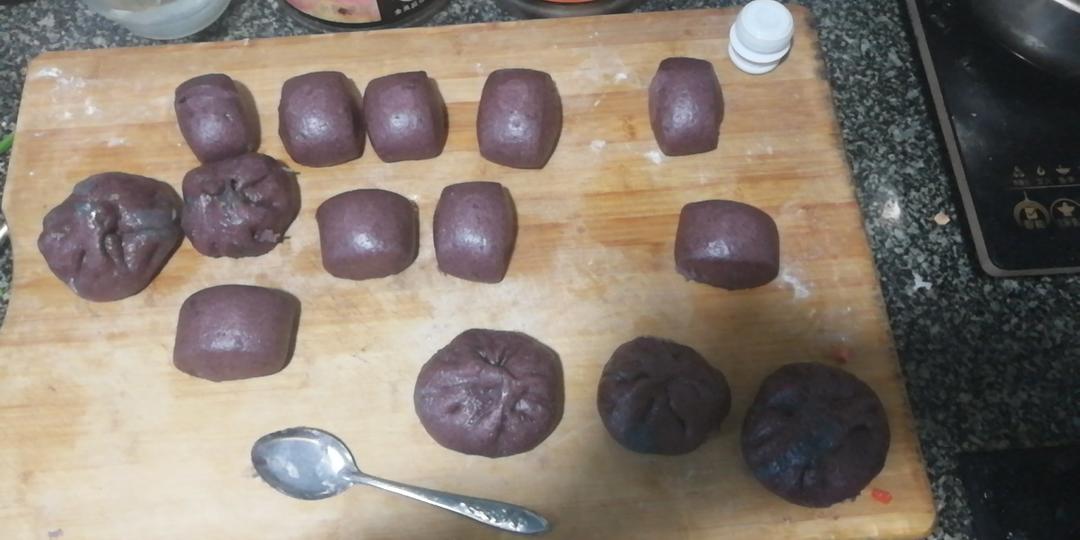 简单好吃的黑米面馒头