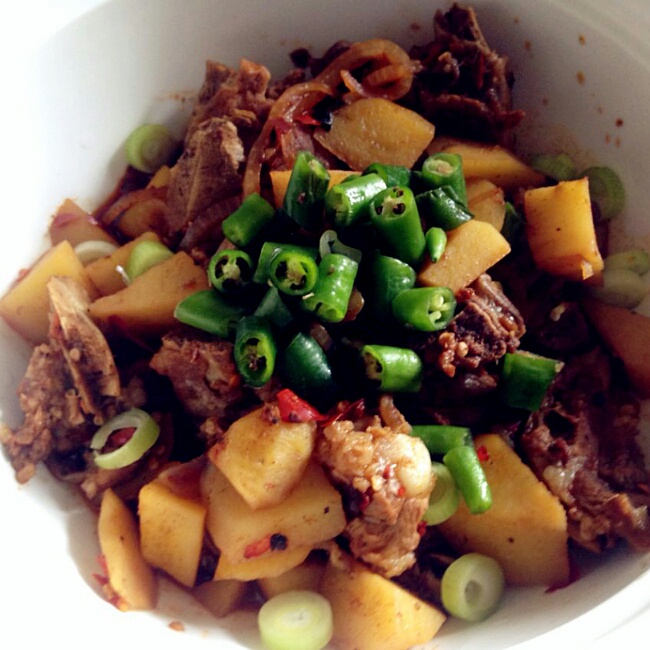 川味土豆烧排骨