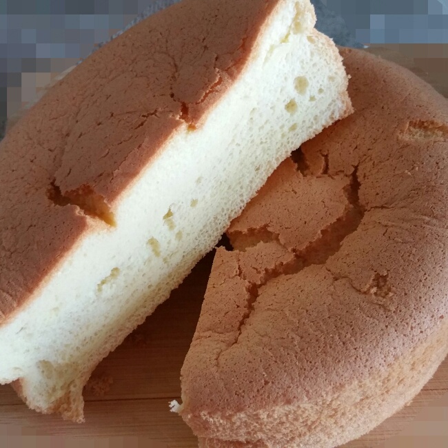 超简单完美戚风蛋糕（6寸2蛋）附打发、翻拌、脱模视频