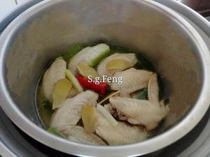 葱油鸡翅拌小黄瓜(电饭锅版)的做法 步骤6