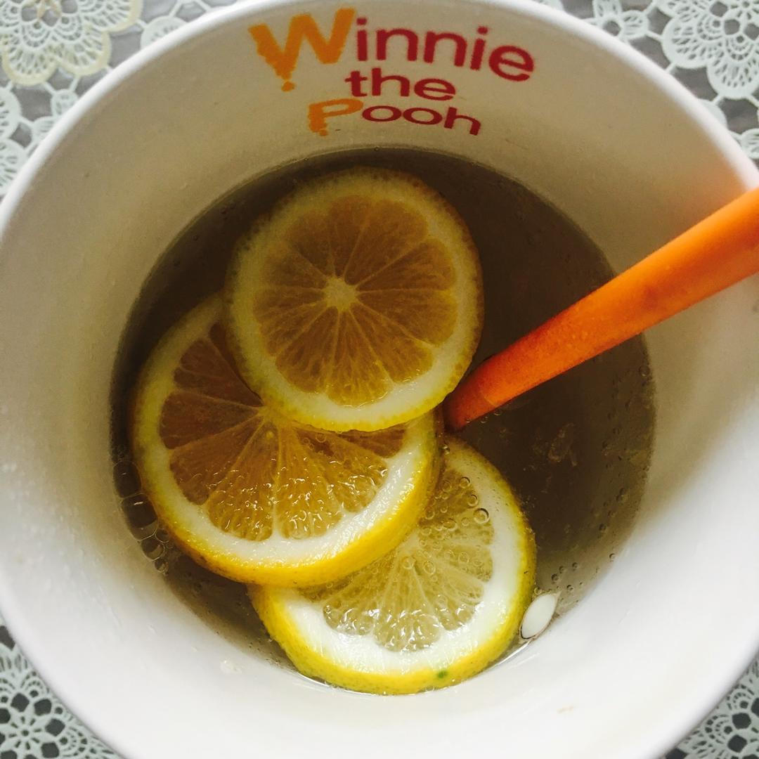 蜂蜜柠檬气泡水