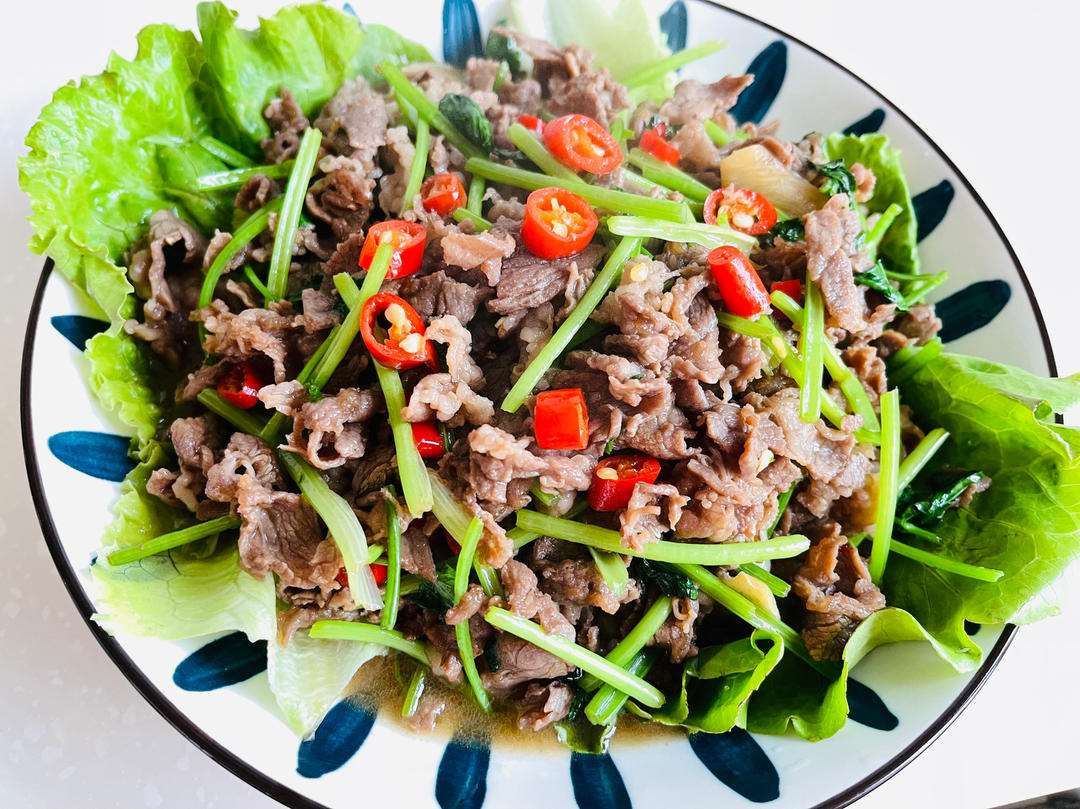 小炒牛肉（小白也可以做的超好吃！！）