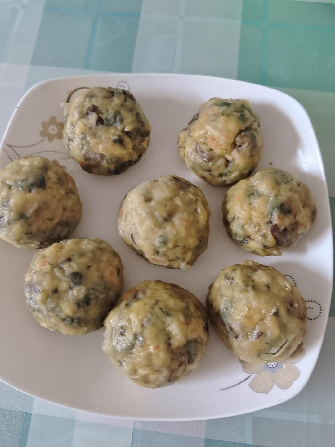 蒸玉米面蔬菜团子