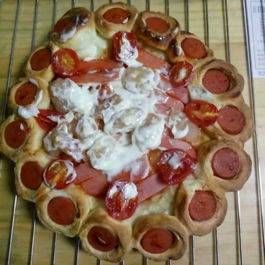 美味水果花边披萨