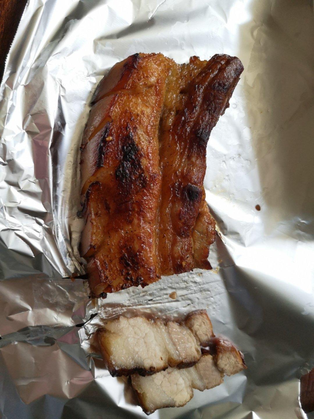 三时三餐 Eric 烤整条五花肉