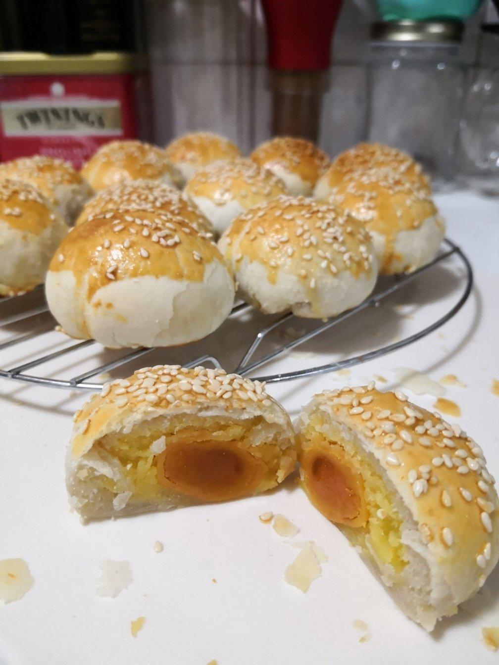 蛋黄酥：抹茶酥：（奶黄味）
