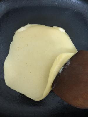 外婆的鸡蛋煎饼（灰面粑粑）的做法 步骤3