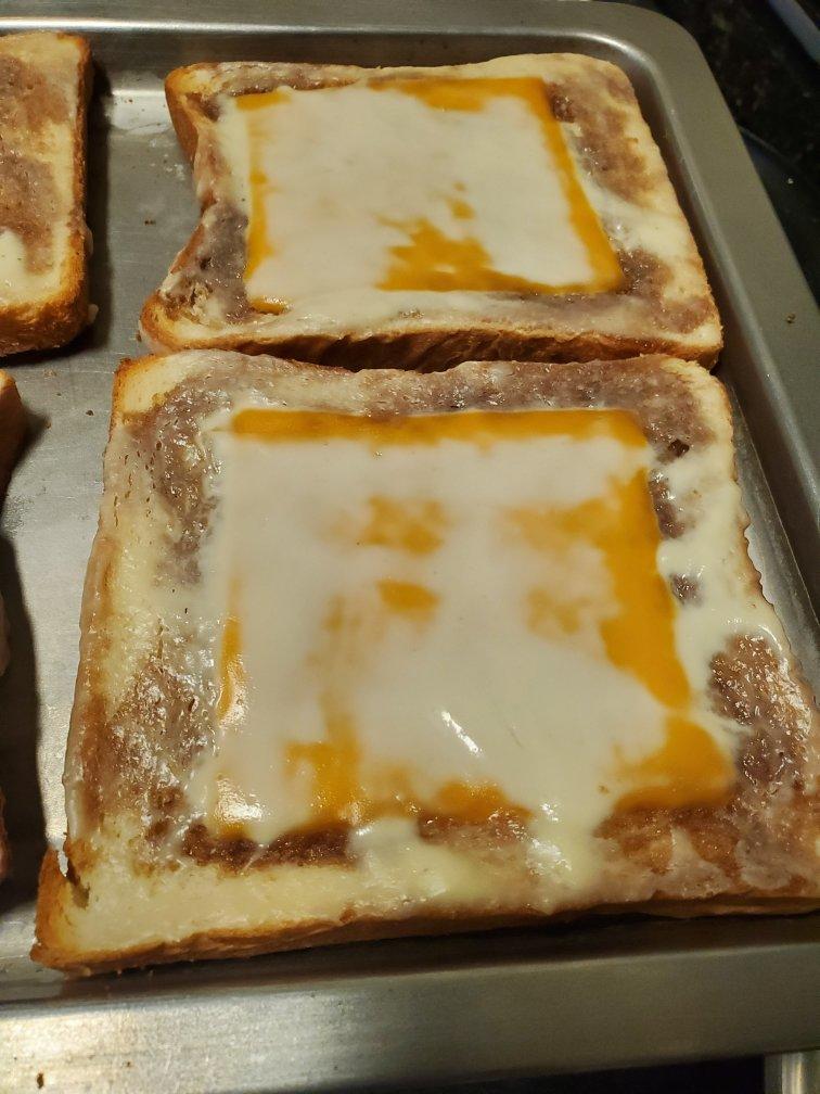 炼乳烤吐司
