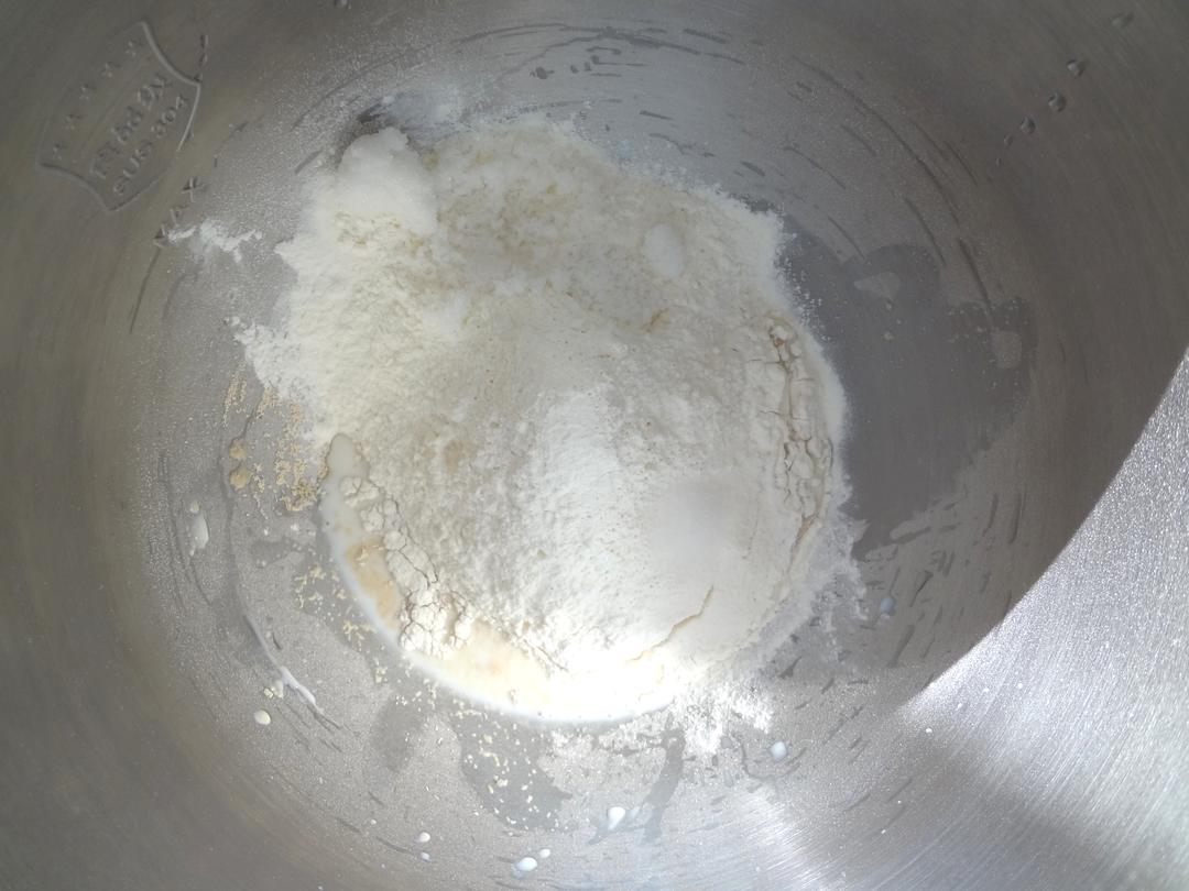 纯奶手撕吐司的做法 步骤1