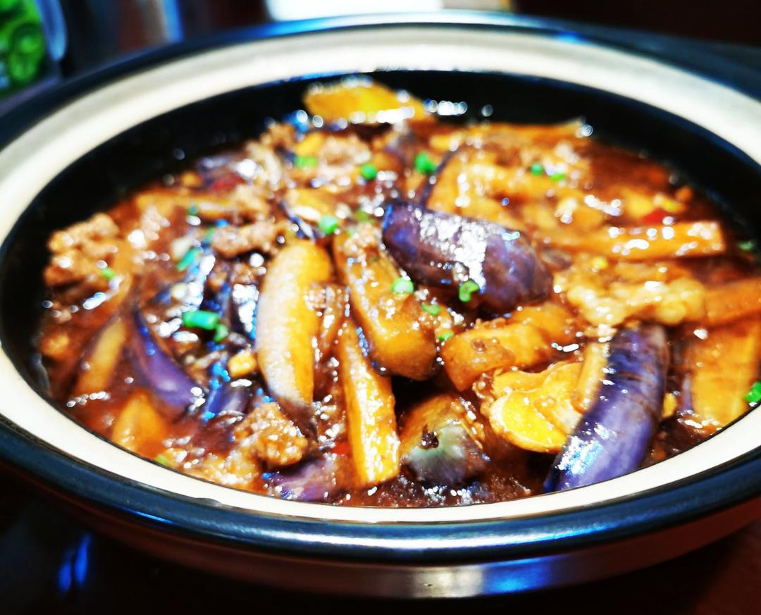 巨简单的家常鱼香茄子煲家常菜首页登录注册作品动态菜单查看全部分类