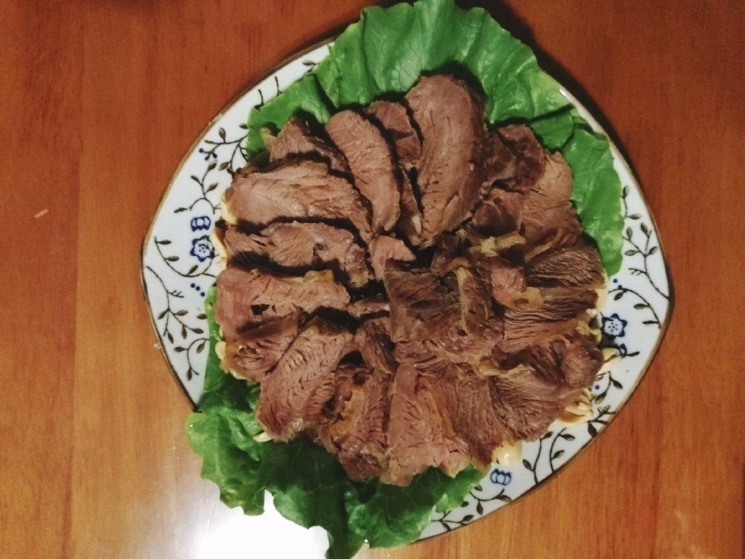 卤牛肉