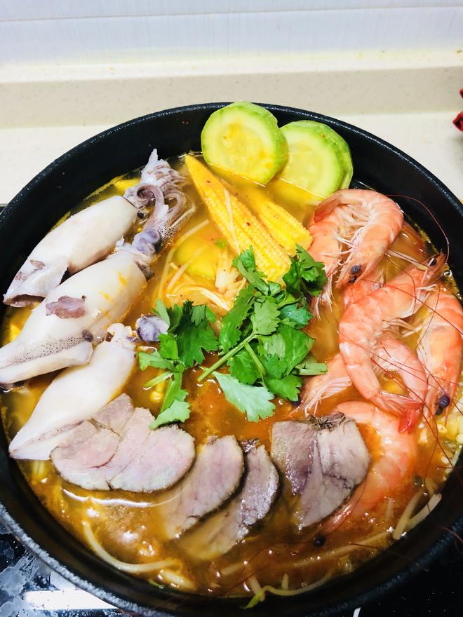 韩式泡菜海鲜锅的做法