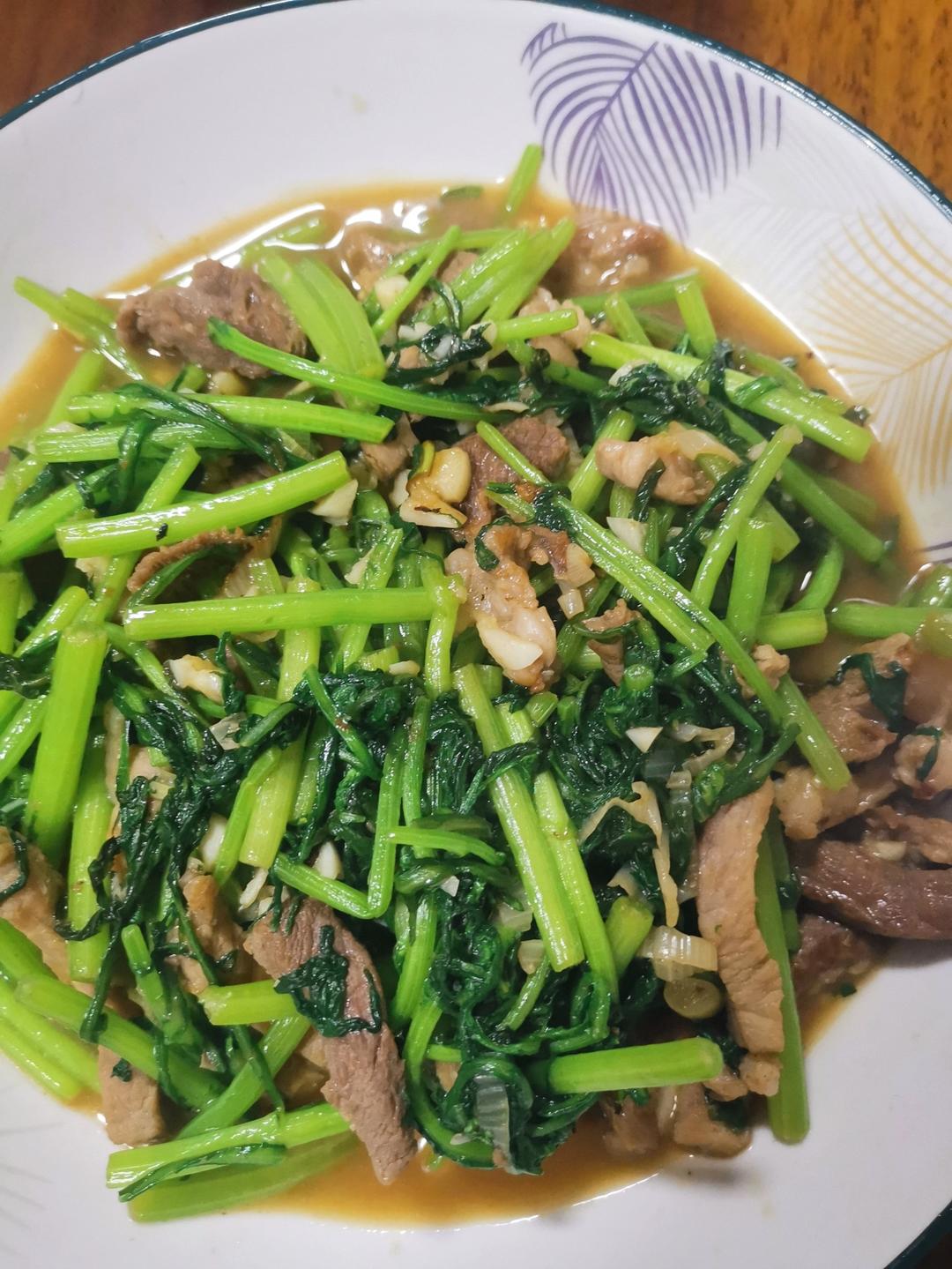 茼蒿炒肉