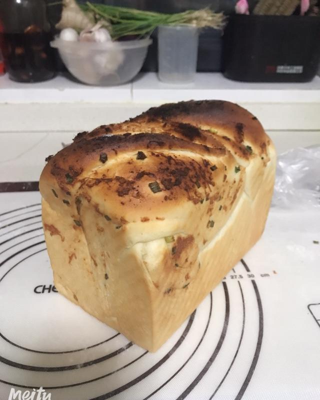 香葱肉松手撕吐司