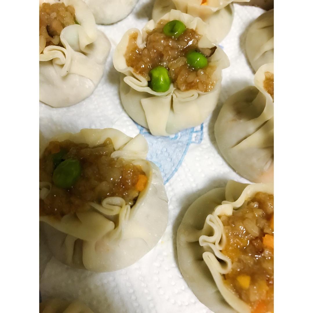 饺子皮咸蛋黄烧麦