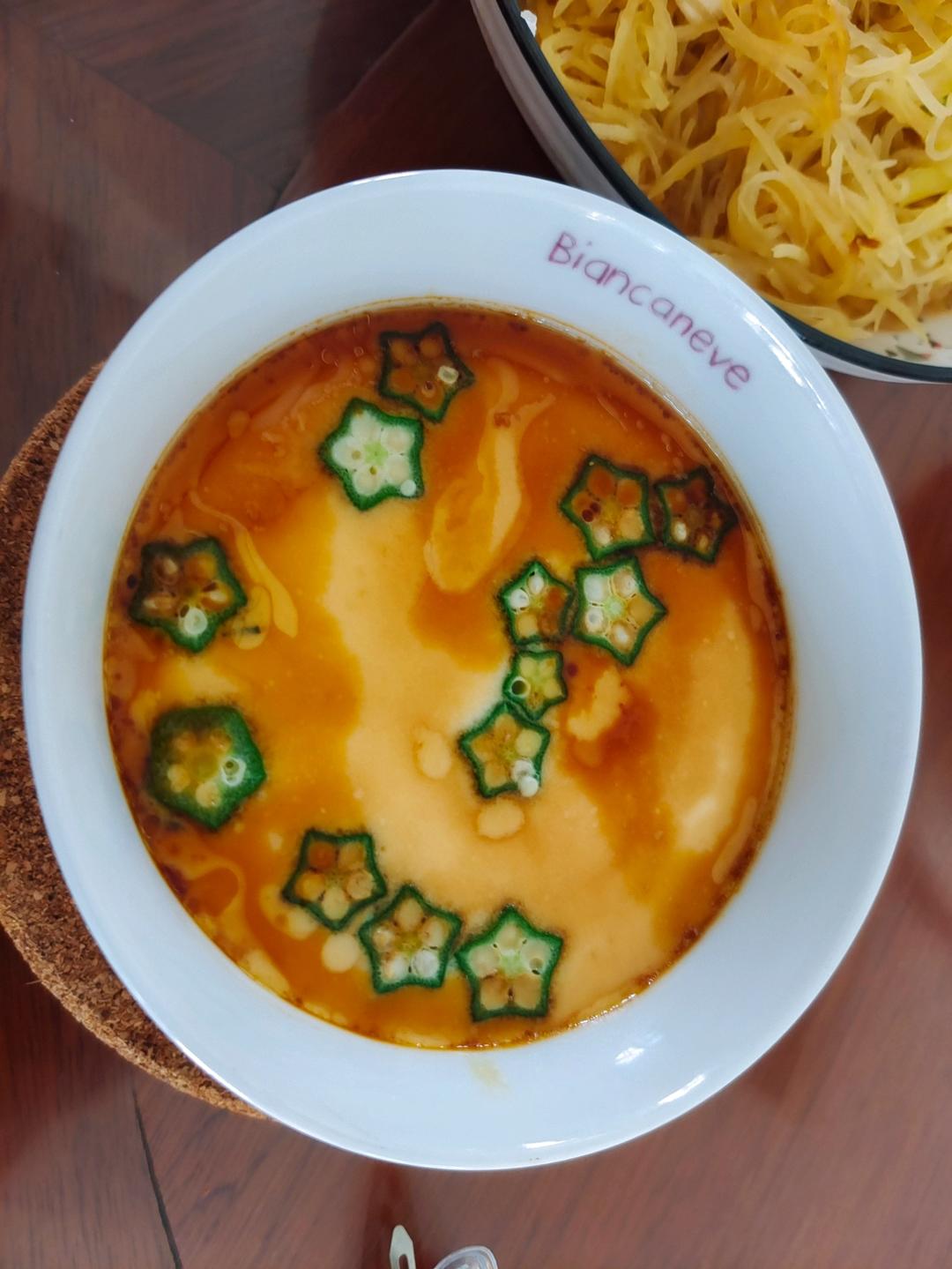 颜值控-做一朵开在碗里的花秋葵蒸水蛋