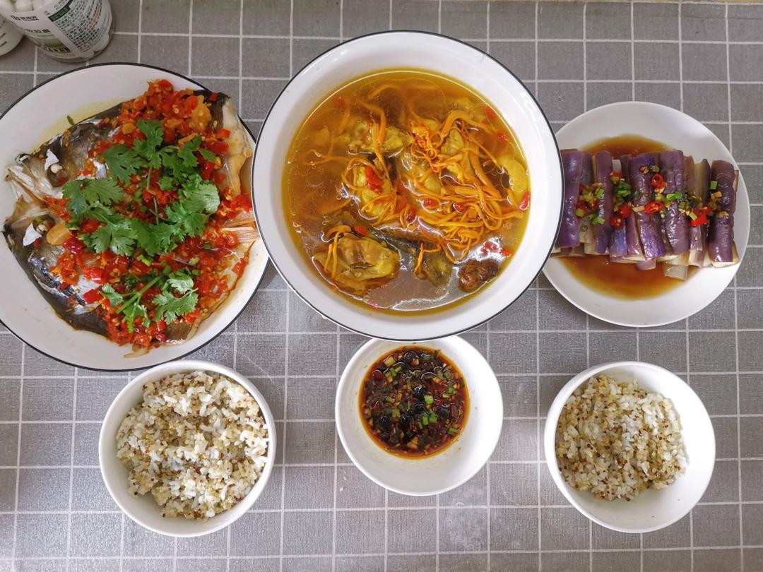 虫草花煲鸡汤