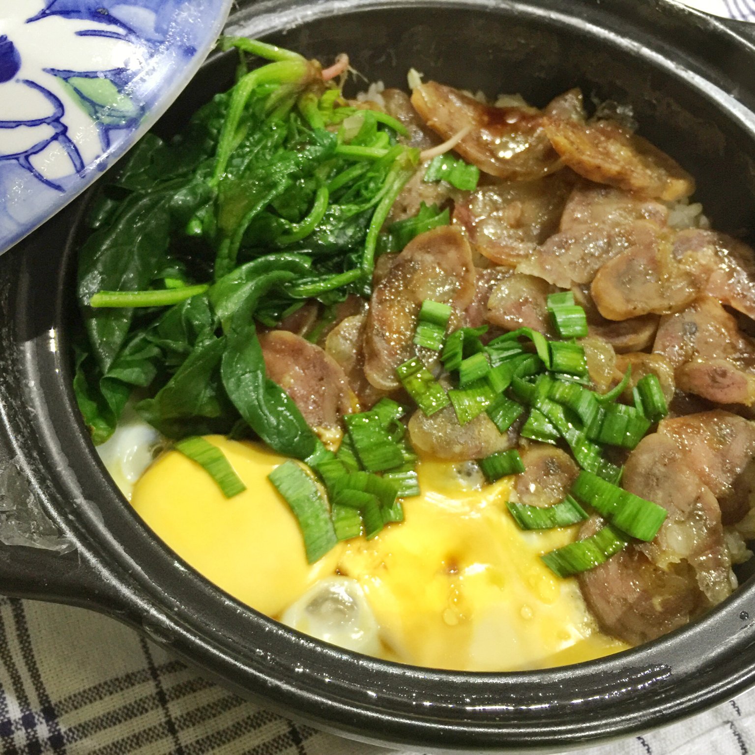 香肠煲仔饭