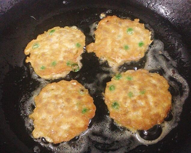 快手煎肉蛋饼的做法