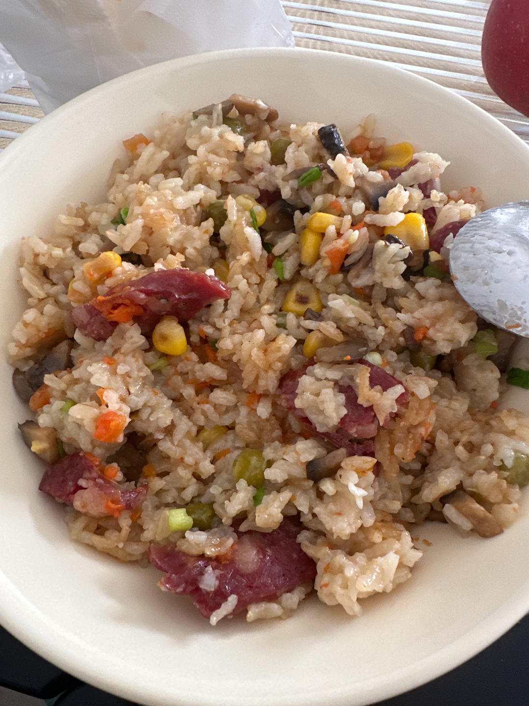 懒人必备～电饭煲腊肠焖饭