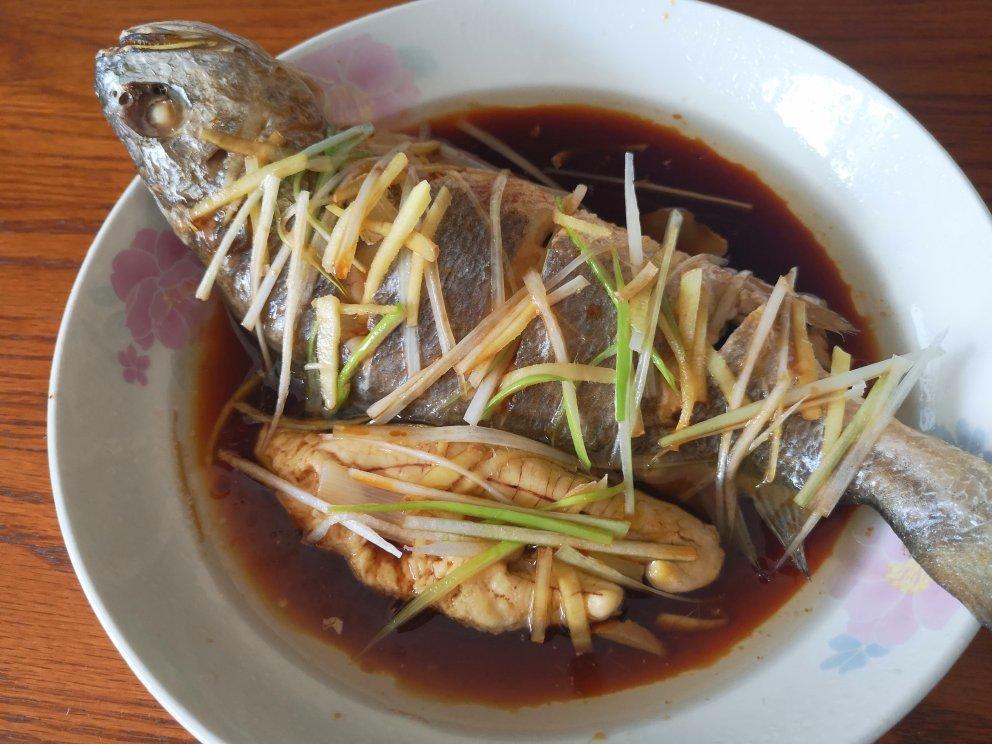 清蒸鲈鱼