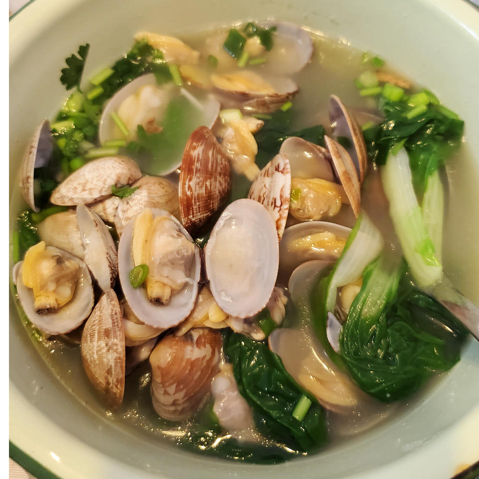 鲜美花哈丝瓜豆腐汤