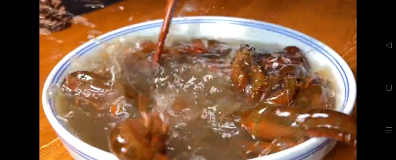 如何清洗小龙虾的做法 步骤3