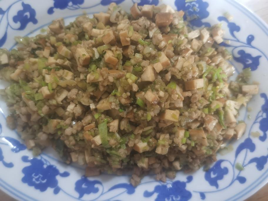 芹菜香干炒肉末（沫）（3⭐半）