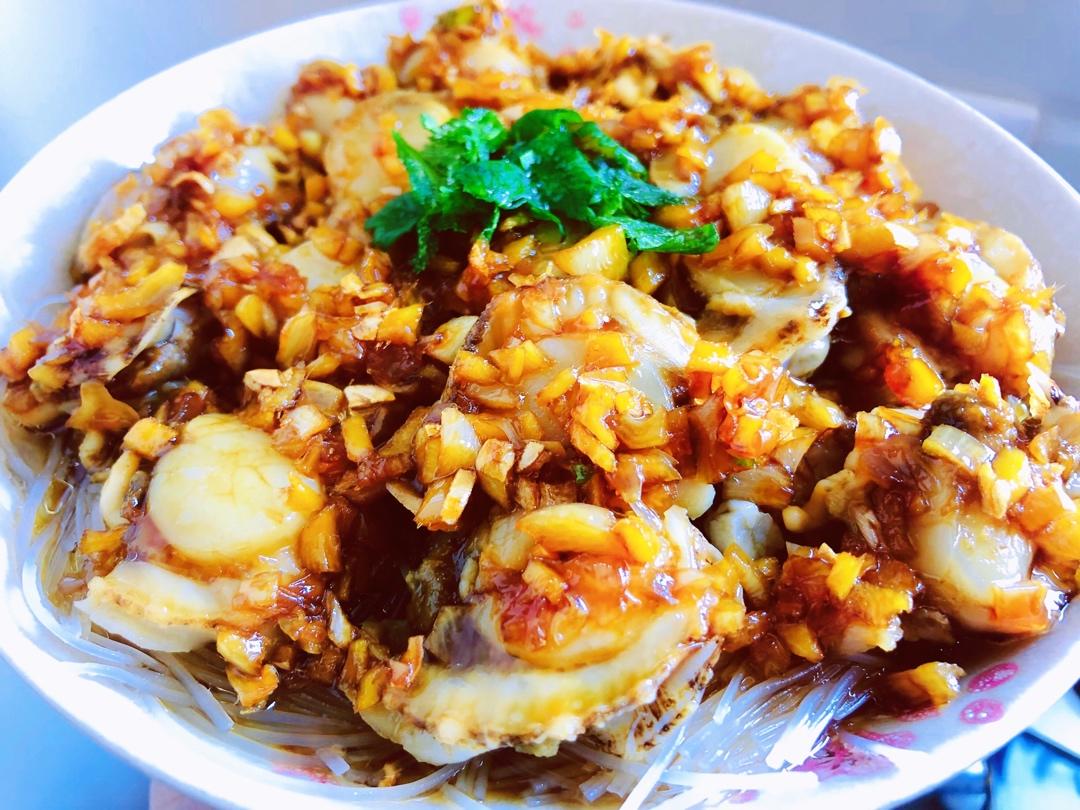 蒜蓉粉丝蒸扇贝（清晰图片步骤讲解）