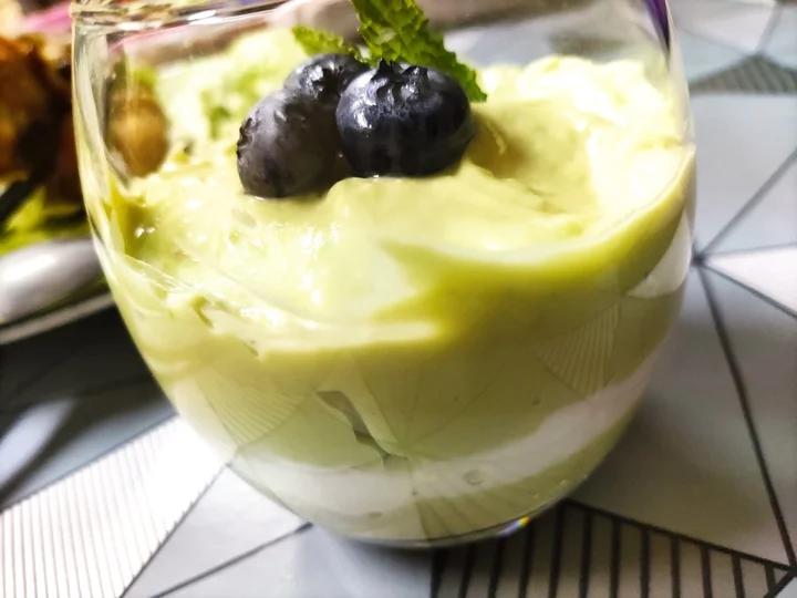 双色牛油果奶昔