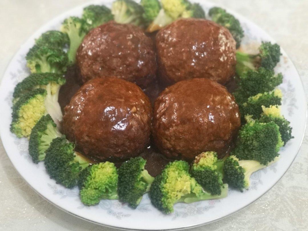 四喜丸子/红烧狮子头 Chinese Meatballs