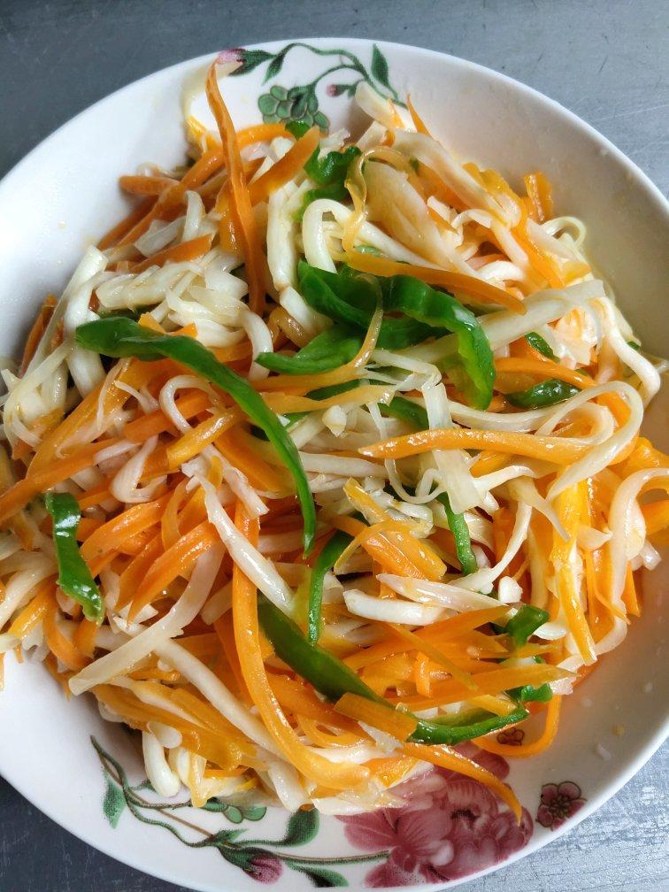 初学做家常菜做的清炒胡萝卜丝