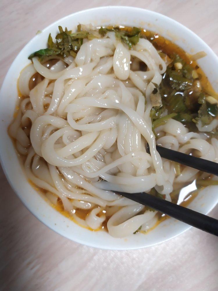 王大厨酸汤面