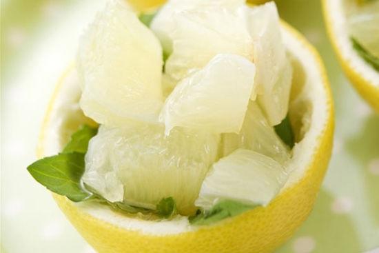 2.【热蒸的柚子】清火、化痰、祛肠中恶气的做法