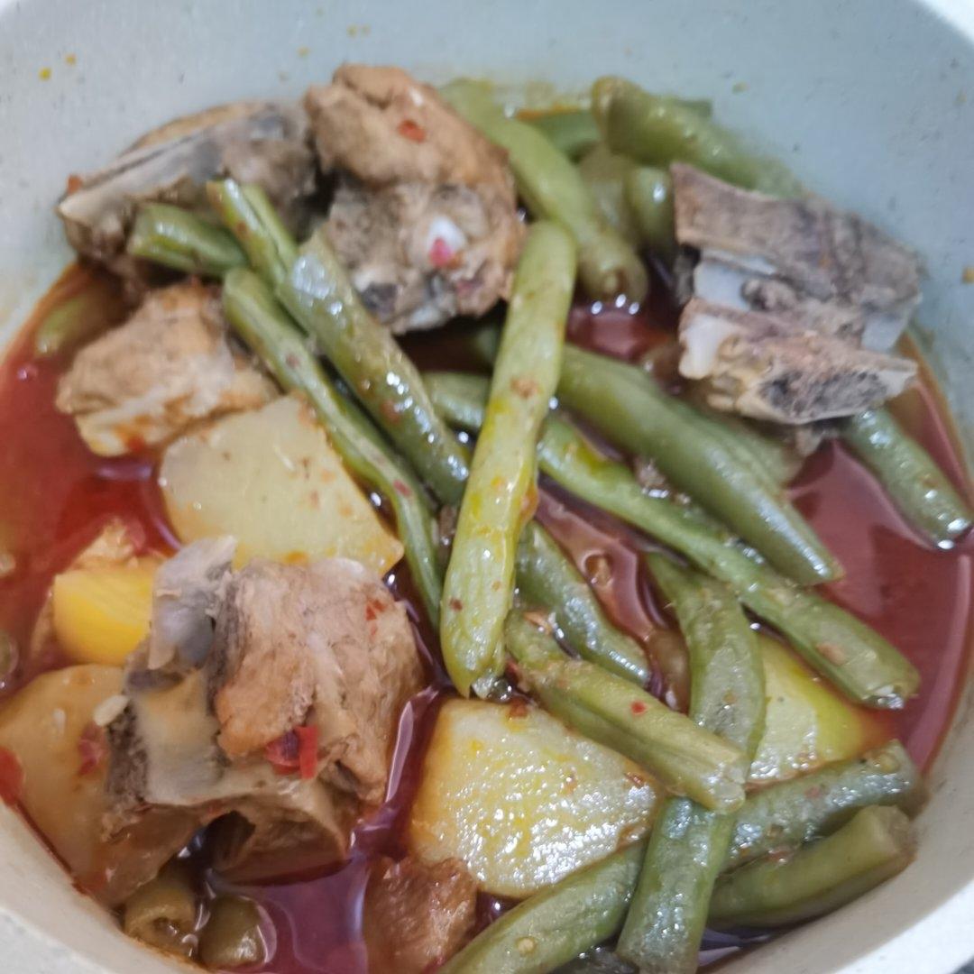 川味土豆烧排骨