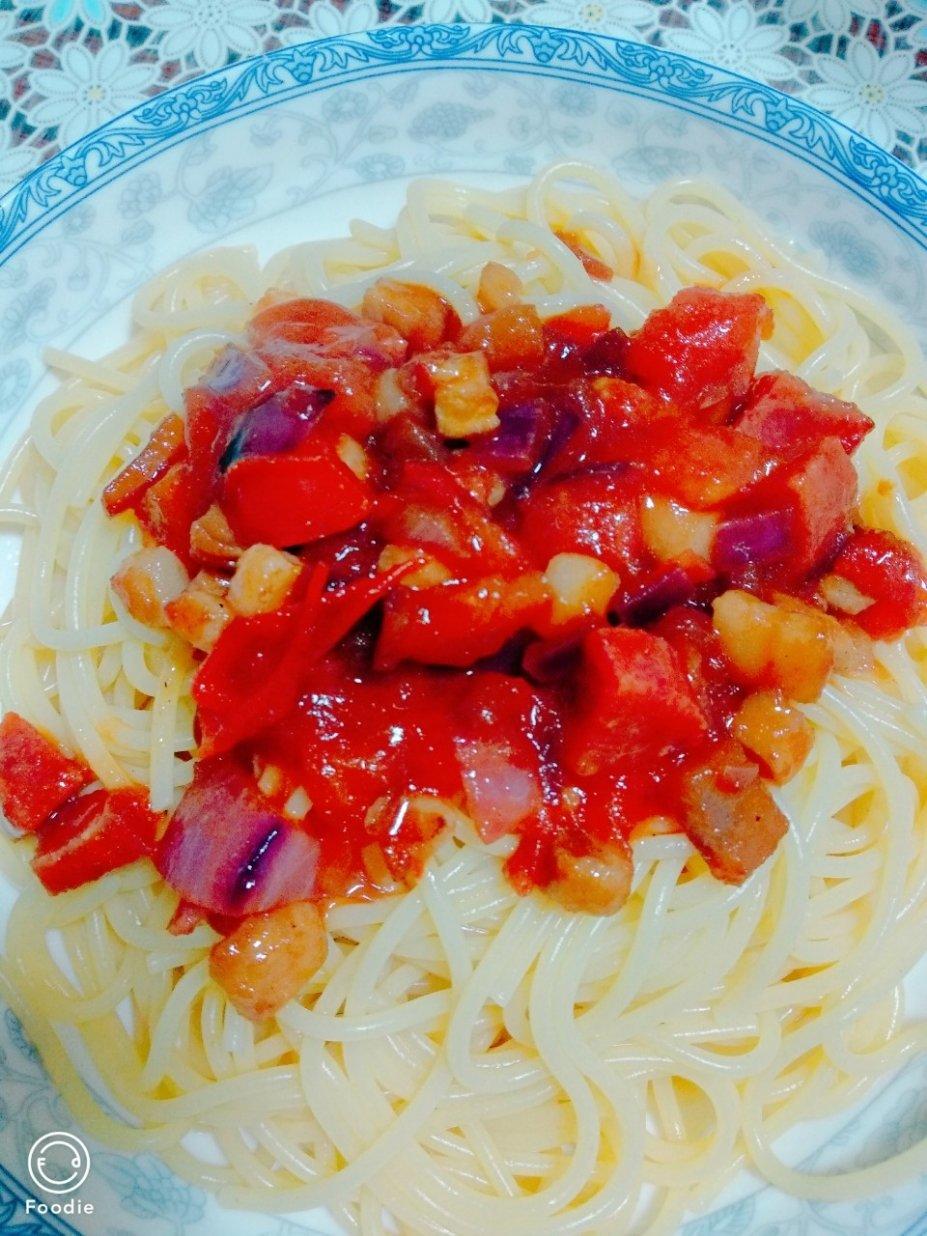 番茄肉酱意大利面